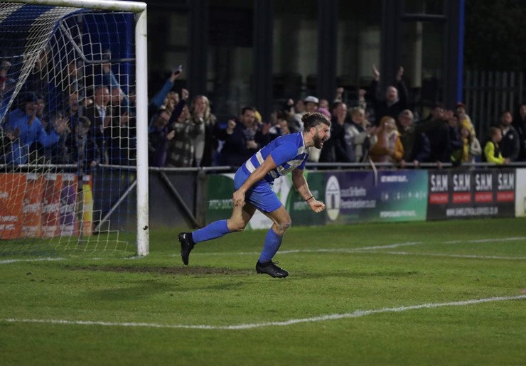 Scott Chalmers celebrating his winning goal