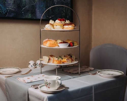 Discover the Delights of Crug Glâs Country House