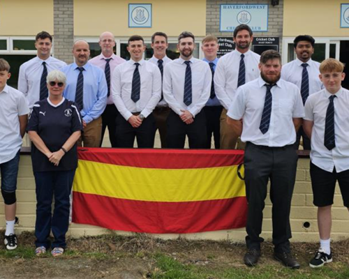 Town celebrate bicentenary by taking on MCC