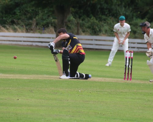 Match Report & Photos: St Ishmaels secure vital victory over Llangwm