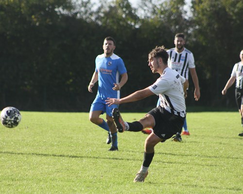 Match Photos: Neyland 7-0 Monkton Swifts 2nds