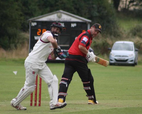 Match Report & Photos: Carew Crush Local Rivals Cresselly
