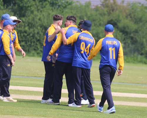 Smith's magic leads Dock to local derby win
