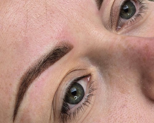 The Art of Powder Brows: Anne-Marie Greene's Latest Transformation at AM Beauty Enhanced