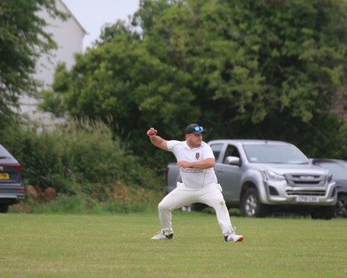 Jones inspires Llanrhian to victory